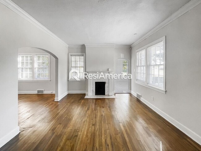 Photo - Beautifully Renovated Rental Near Rhodes College!