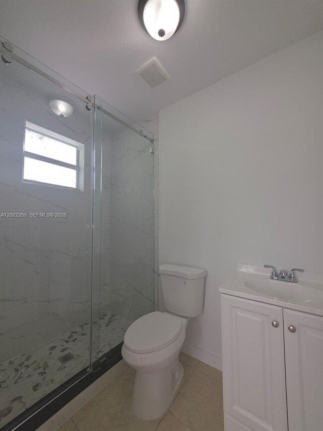 Photo - 829 SW 3rd St Unidad 831