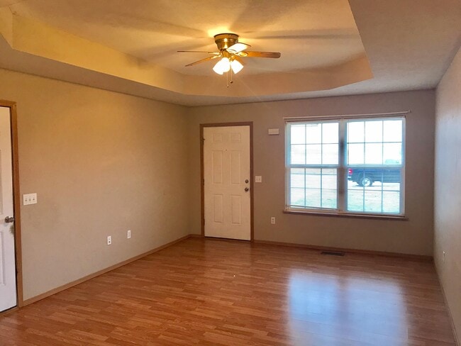 Photo - 606 W Kimberly Ct
