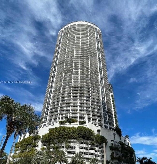 Building Photo - 1750 N Bayshore Dr Unit 1213