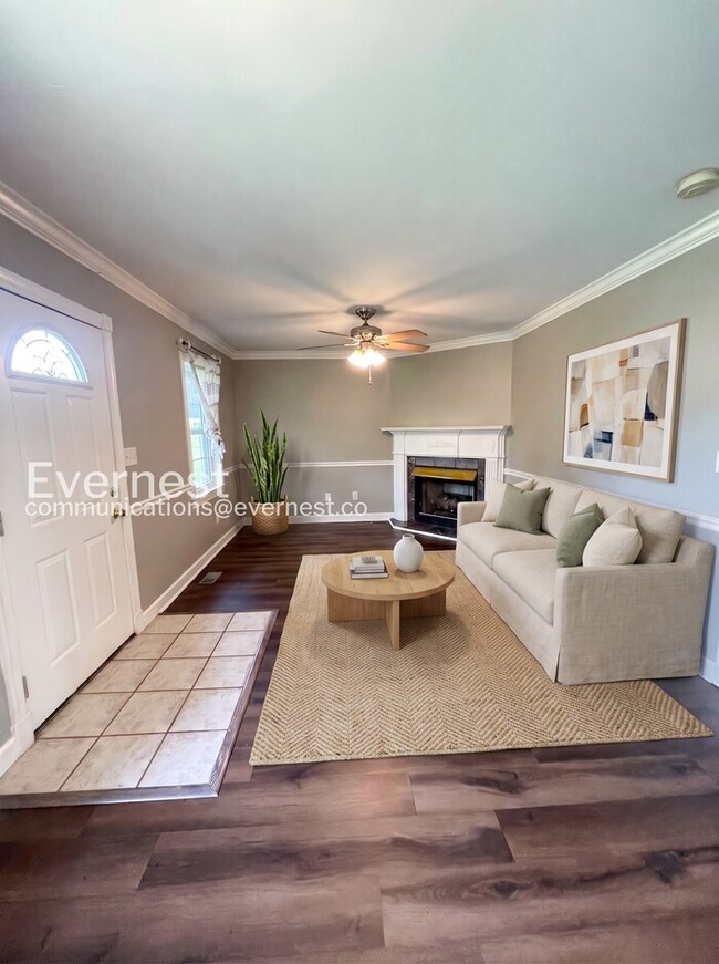 Photo - 2249 Maplecrest Dr