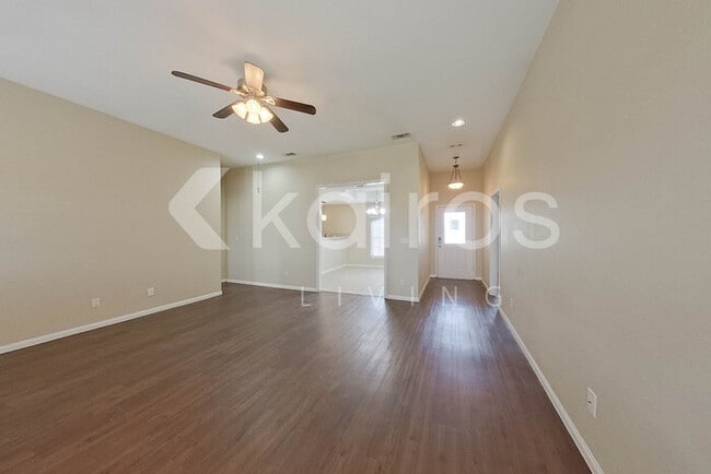 Photo - 404 Ali Dr