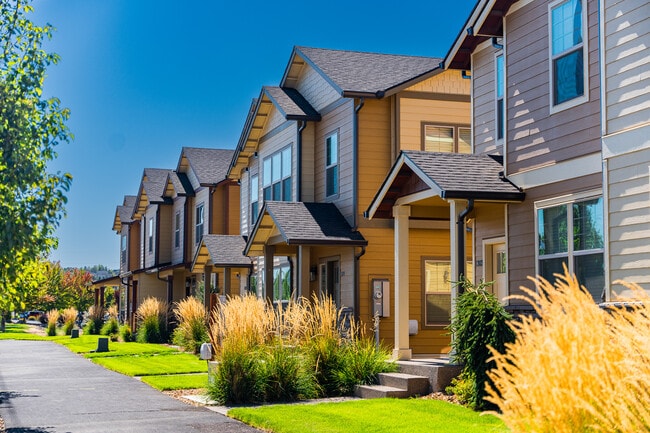 The Reserve At Metolius - Townhomes - The Reserve @ Metolius