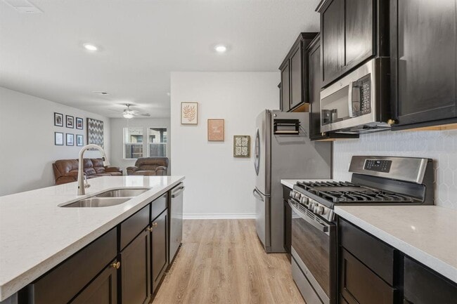 Photo - 107 Aloe Tree Ln