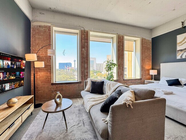 Photo - 555 Evergreen St Unidad ID1324864P