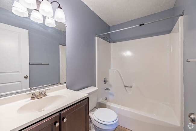 1BR, 1BA - 700SF - Primary Bathroom