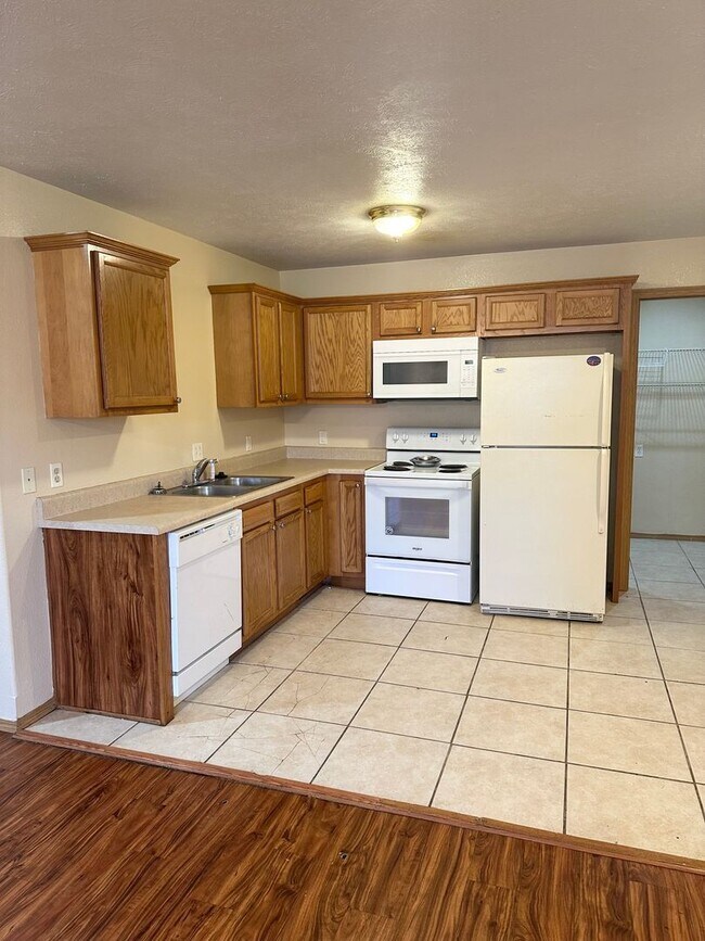 Photo - S0052-MF2-E1 Unidad 5592