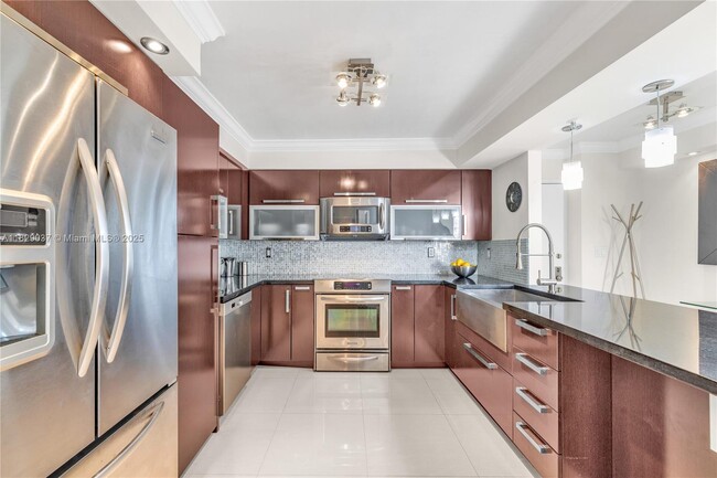 Photo - 1623 Collins Ave