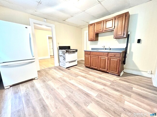 Photo - 1019 W Main St Unit 2R