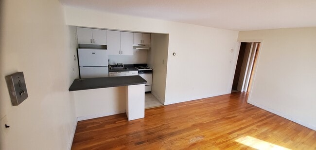 Photo - 77 Trowbridge St Unidad 41