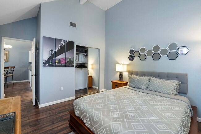 602 North May-SI FL1-ID1625719P