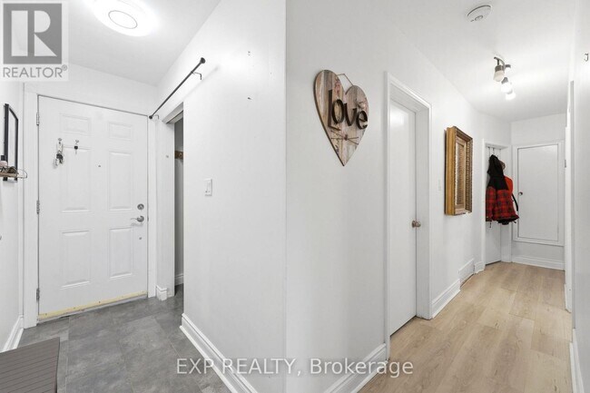 Photo - 133 Kingslea Dr