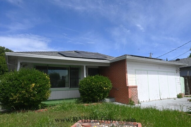 Photo - Resident Benefit Package Property