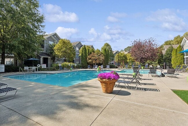 Lakeside Vista Apartments
