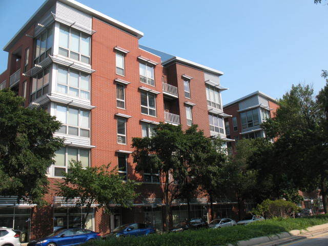 Building Photo - 2025 S Indiana Ave Unit 409 Rental