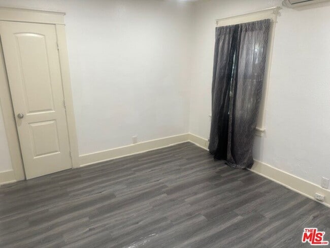 Photo - 5850 Arlington Ave