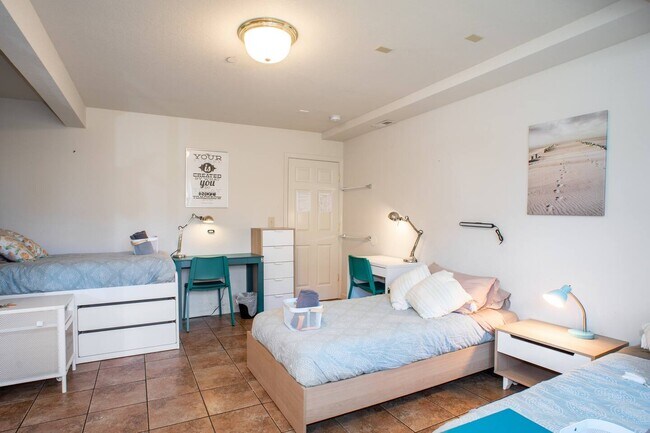 Photo - 2221 Dwight Way