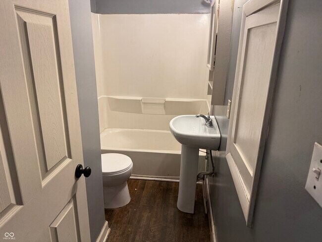 Photo - 1719 Johnson Ave