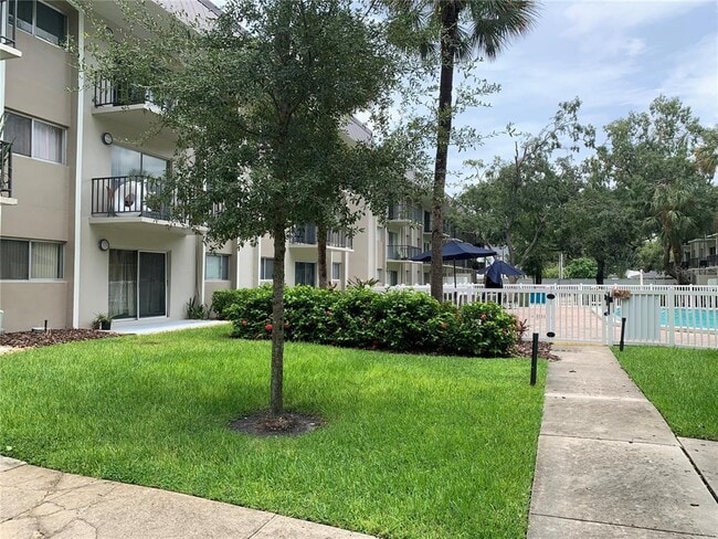 4611 W Fig St Unit 210