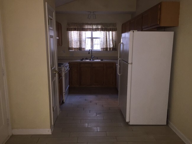 Photo - 818 Bentley Dr