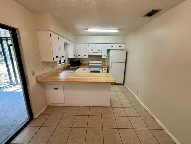 Photo - Charming 3/2 Home for Lease in Port Orange, Florida!