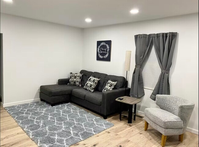 Photo - 312 Rosedale Ave