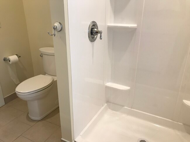 Photo - 2407 E Linnwood Ave Unit 2407 E Linnwood Avenue