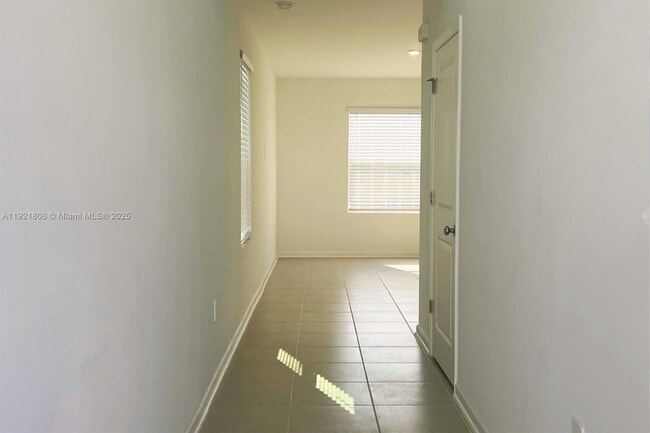 Photo - 3126 Totem Rd