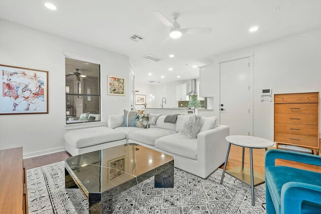 Photo - 3118 Corbin Ln