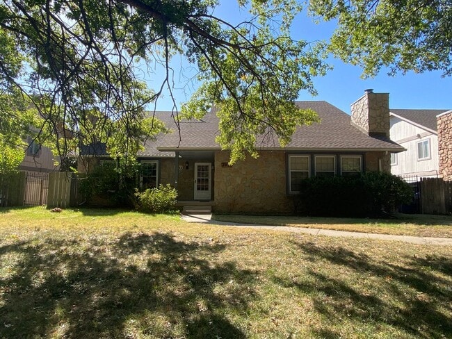 Building Photo - 3 bedroom duplex in Derby