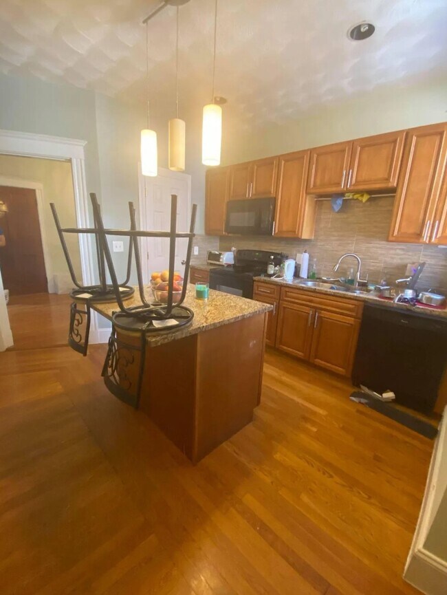 Photo - 184 St Paul St Unidad 2