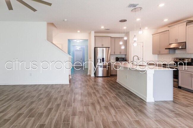 Photo - Immaculate, Beautifully Appointed, Spacious 5/3 in Tohoqua