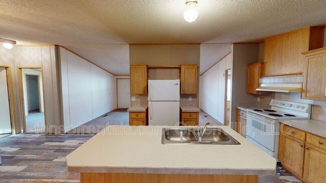 Photo - 202 Bunker Ct