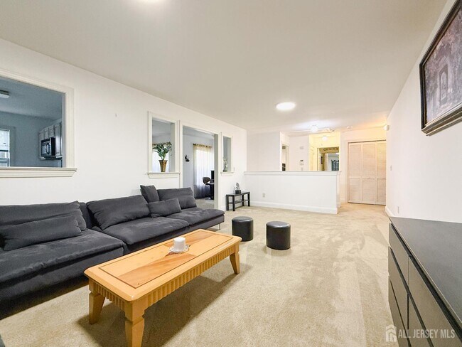 614 Middlesex Ave