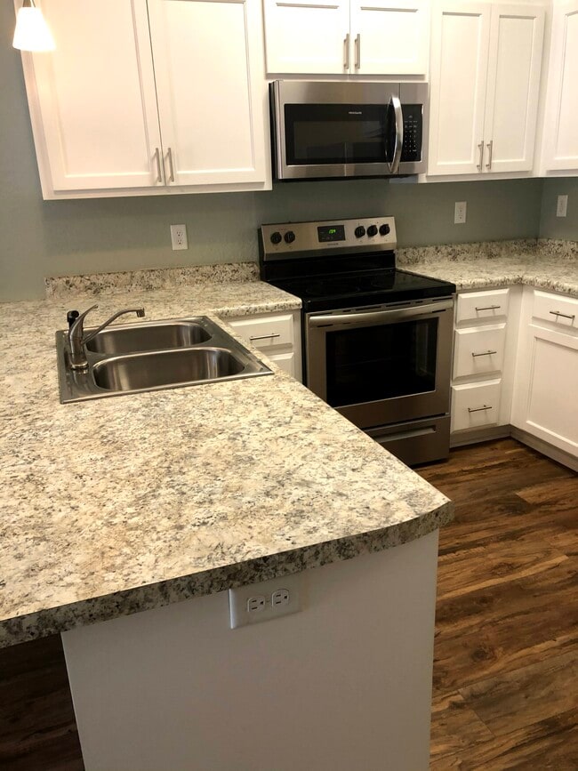 Photo - 805 Harmon Heights