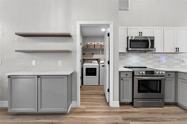 Photo - 523 Napa Valley Cir