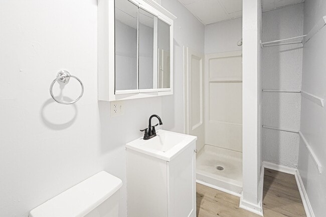 Photo - 8-10 Allen St Unit 3R