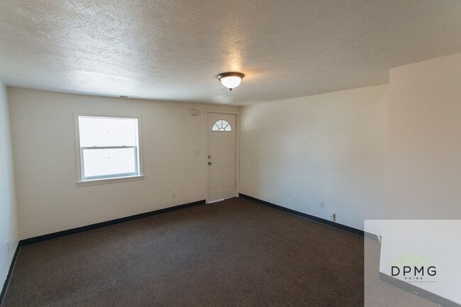 Building Photo - 1128 Platt St Unit 4