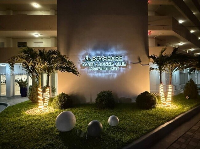 Photo - 7904 West Dr Unit 1008