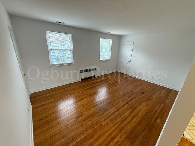 Photo - 2506-D Miller Park Cir-2BR/1BA-2nd Floor APT!!!