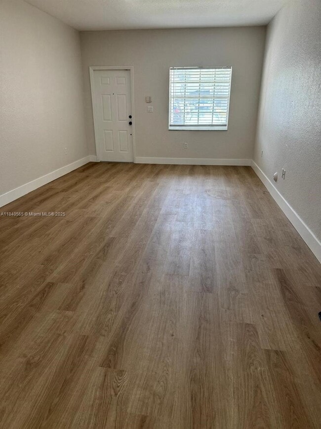 Photo - 5630 NW 114th Path Unit 106