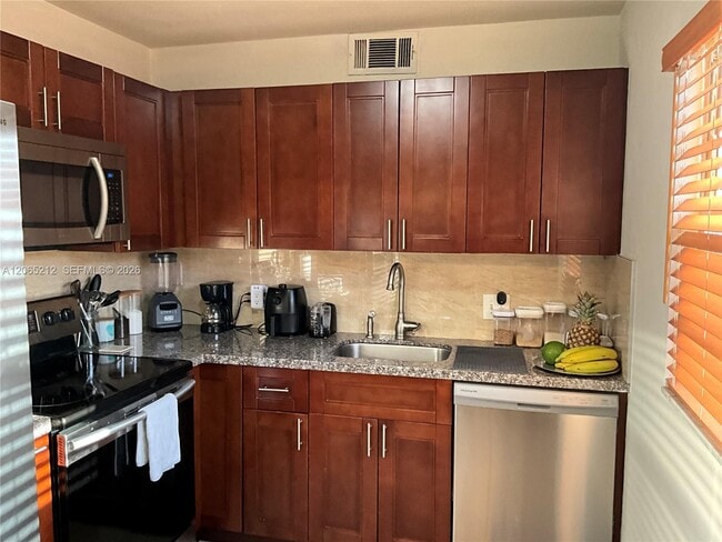 Photo - 150 SW 134th Way Unit 304R