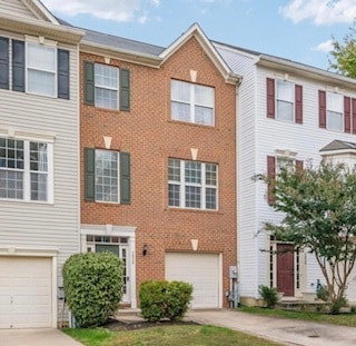 Building Photo - 1028 Meandering Way