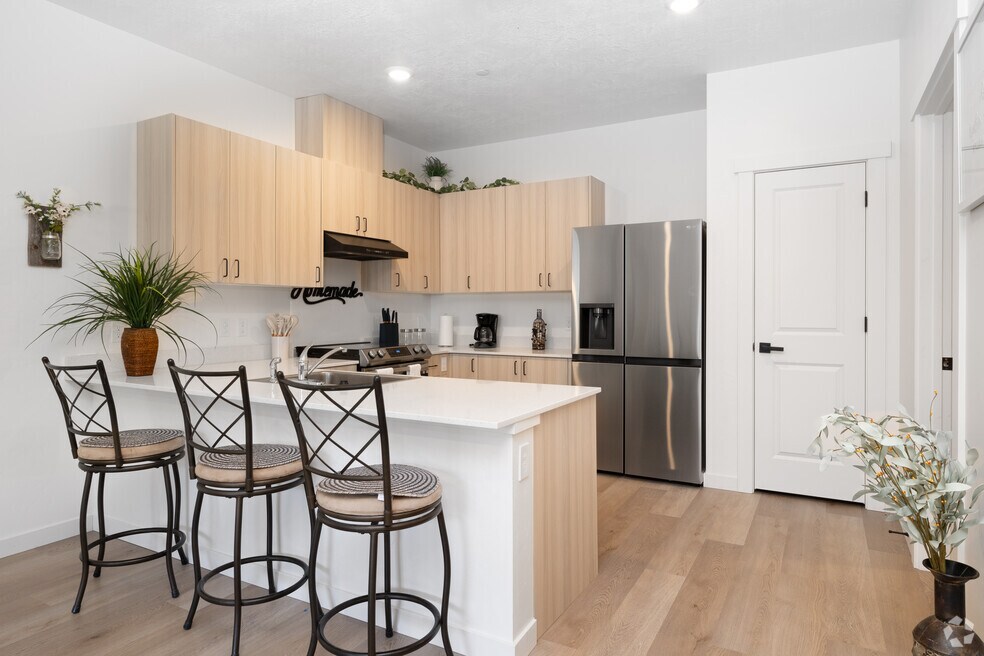 2BD, 1.5BA - 1,060SF - Kitchen