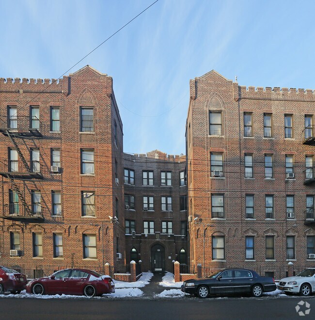 Photo - 474 E 98th St Apartments