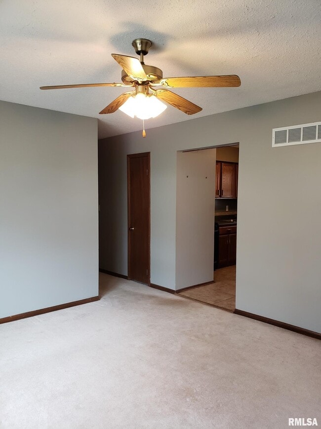 Photo - 4811 Candlelight Dr