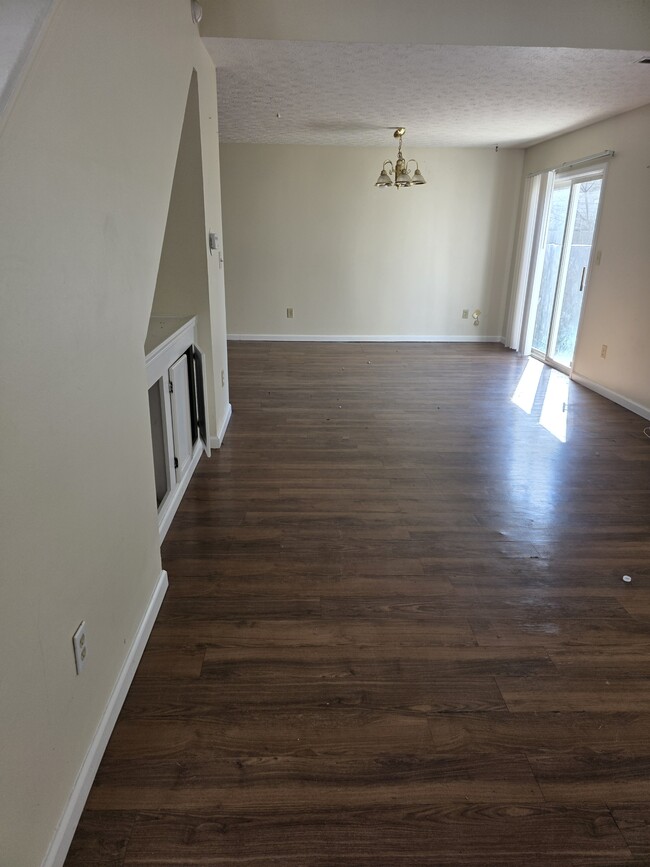 Photo - 5041 Lewiston Dr