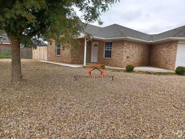 Building Photo - Cozy 2 bedrooms 2 bathroom duplex. Rental
