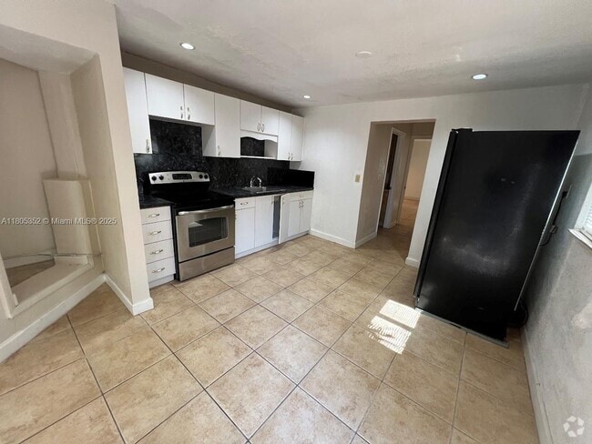 Building Photo - 2510 Wiley St Rental