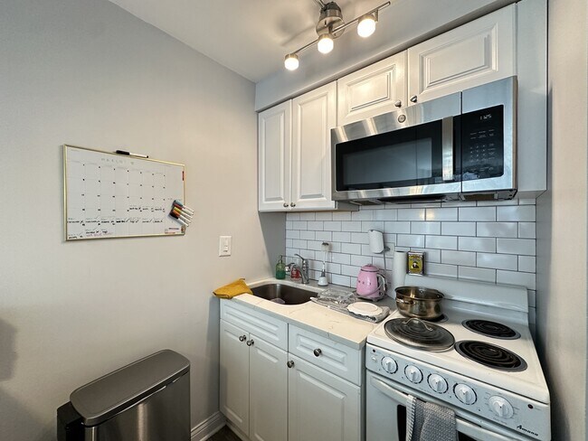 Photo - 2012 N Orleans St Unidad C4